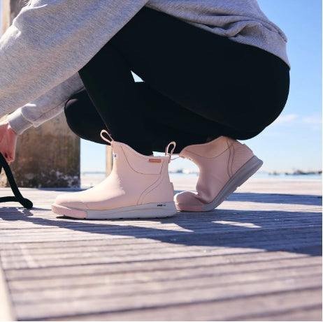 Xtratuf Women's Ankle Deck Boot Sport - Blush Peach